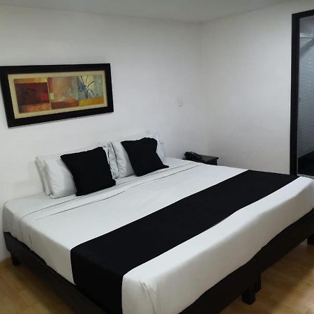 Hotel Santiago Plaza Богота Екстериор снимка