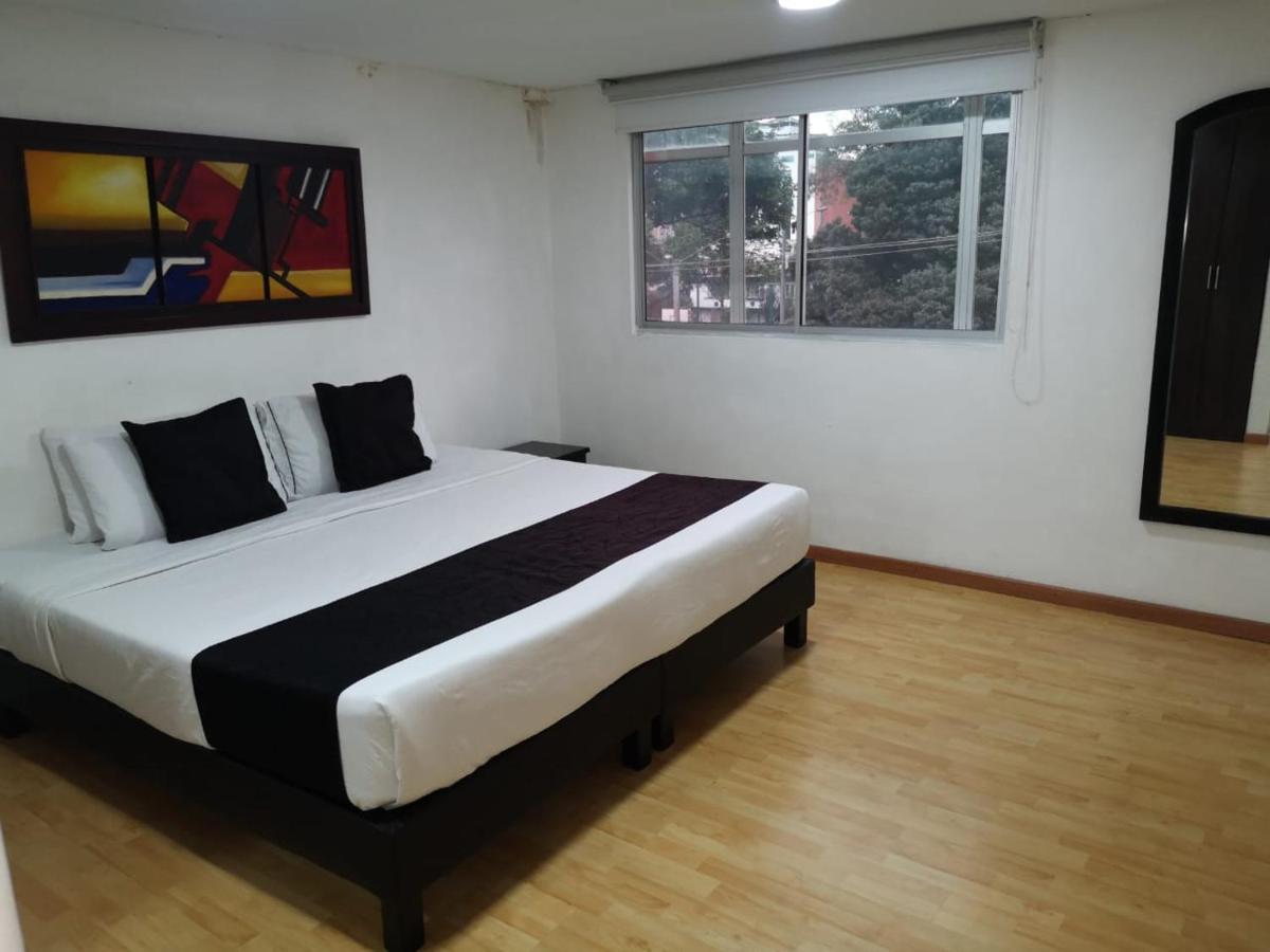 Hotel Santiago Plaza Богота Екстериор снимка