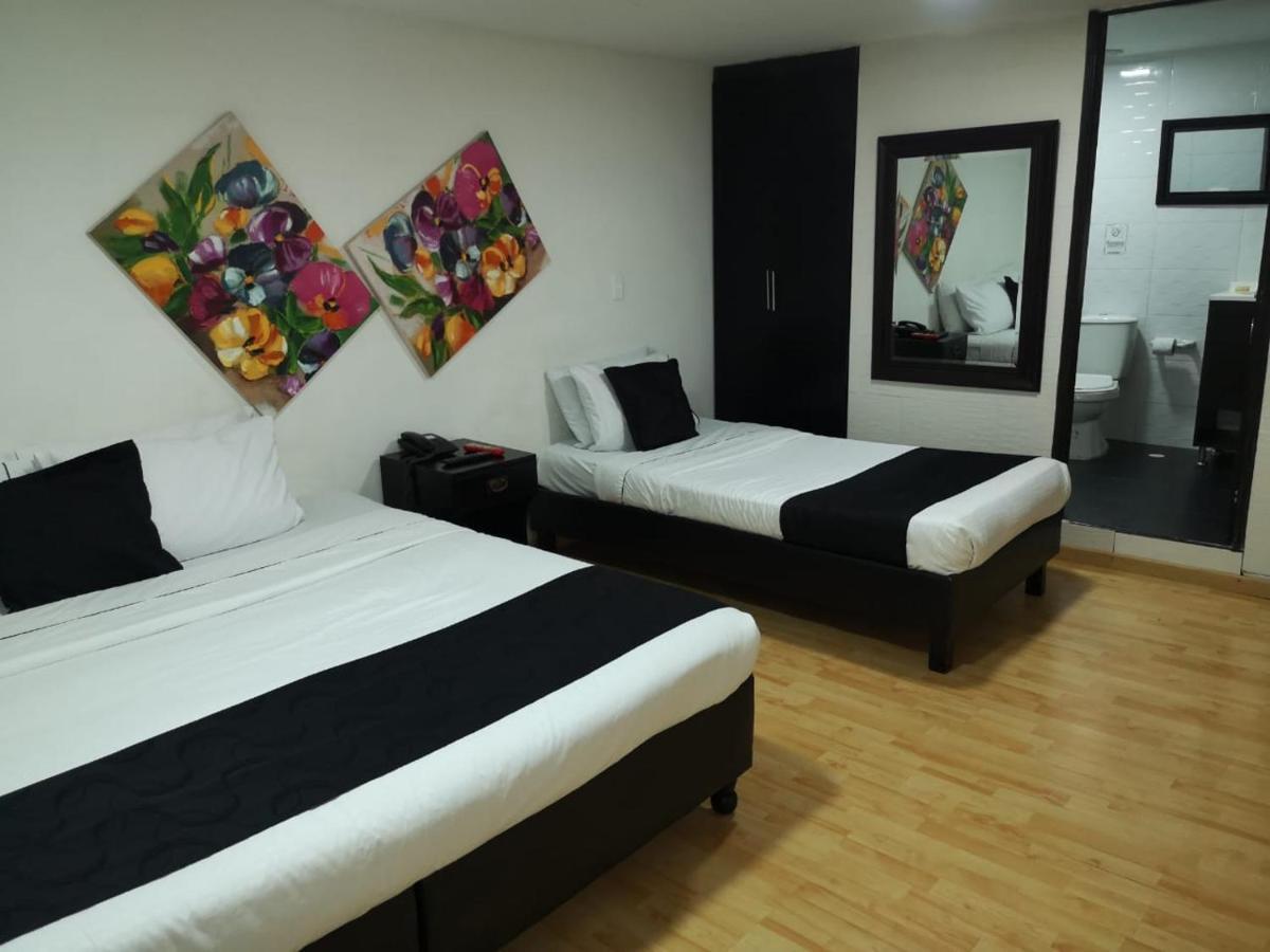 Hotel Santiago Plaza Богота Екстериор снимка