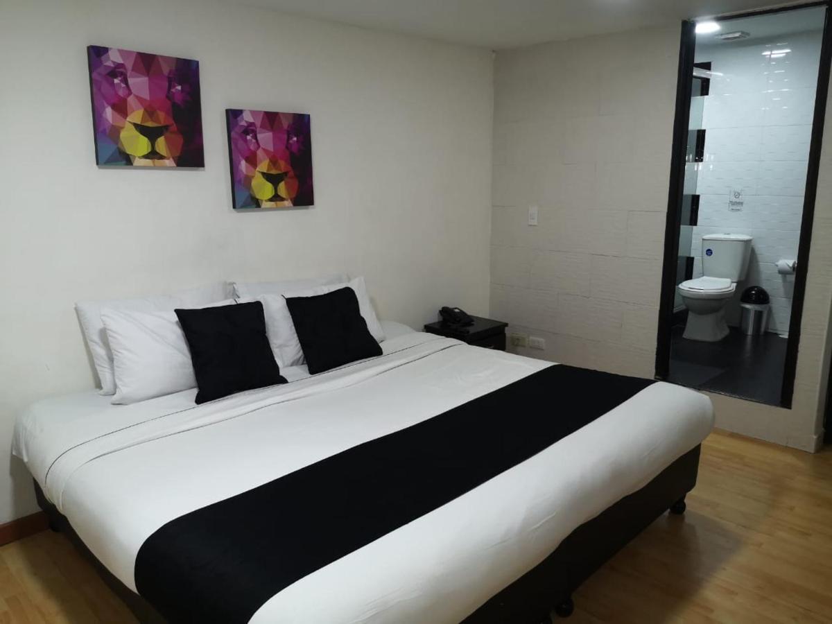 Hotel Santiago Plaza Богота Екстериор снимка