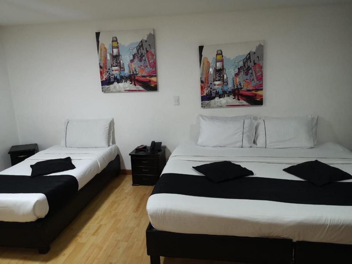 Hotel Santiago Plaza Богота Екстериор снимка