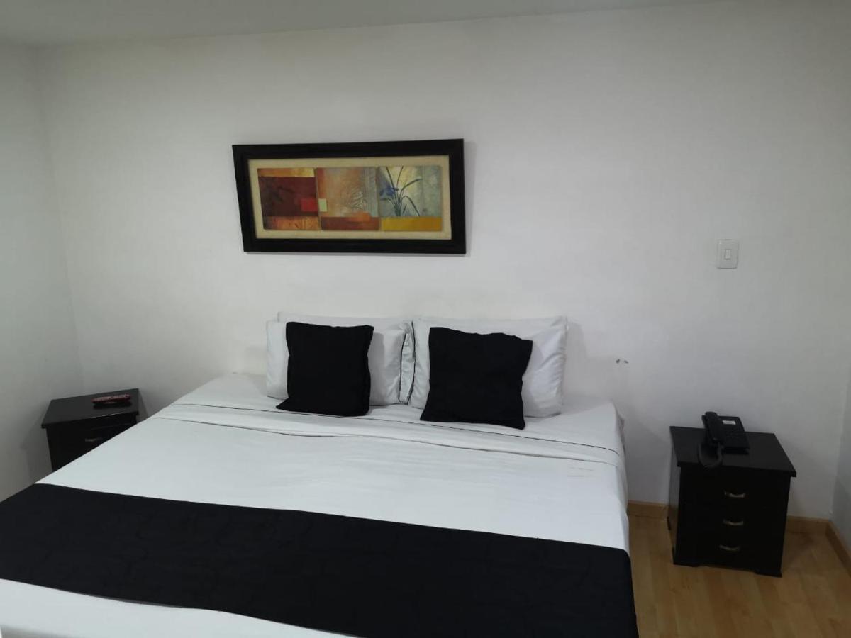 Hotel Santiago Plaza Богота Екстериор снимка
