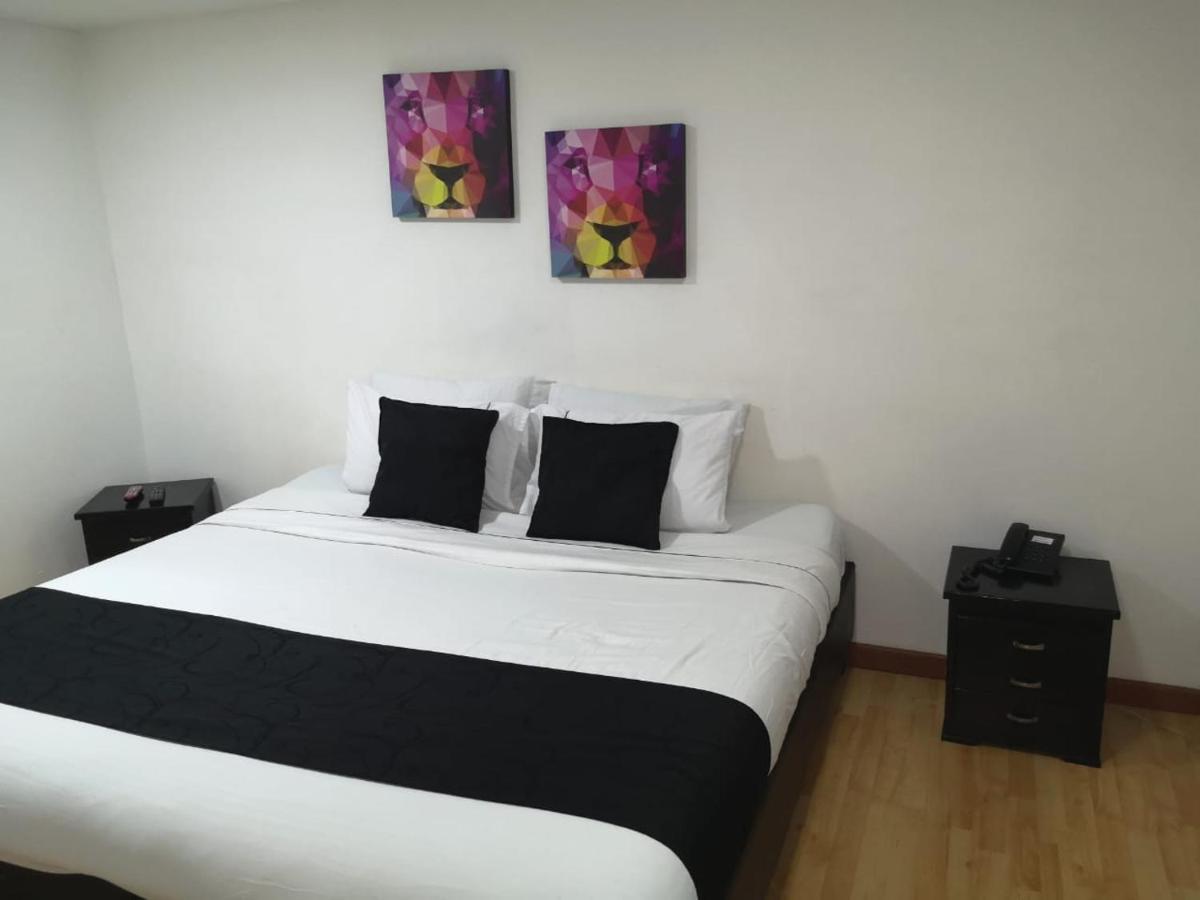 Hotel Santiago Plaza Богота Екстериор снимка