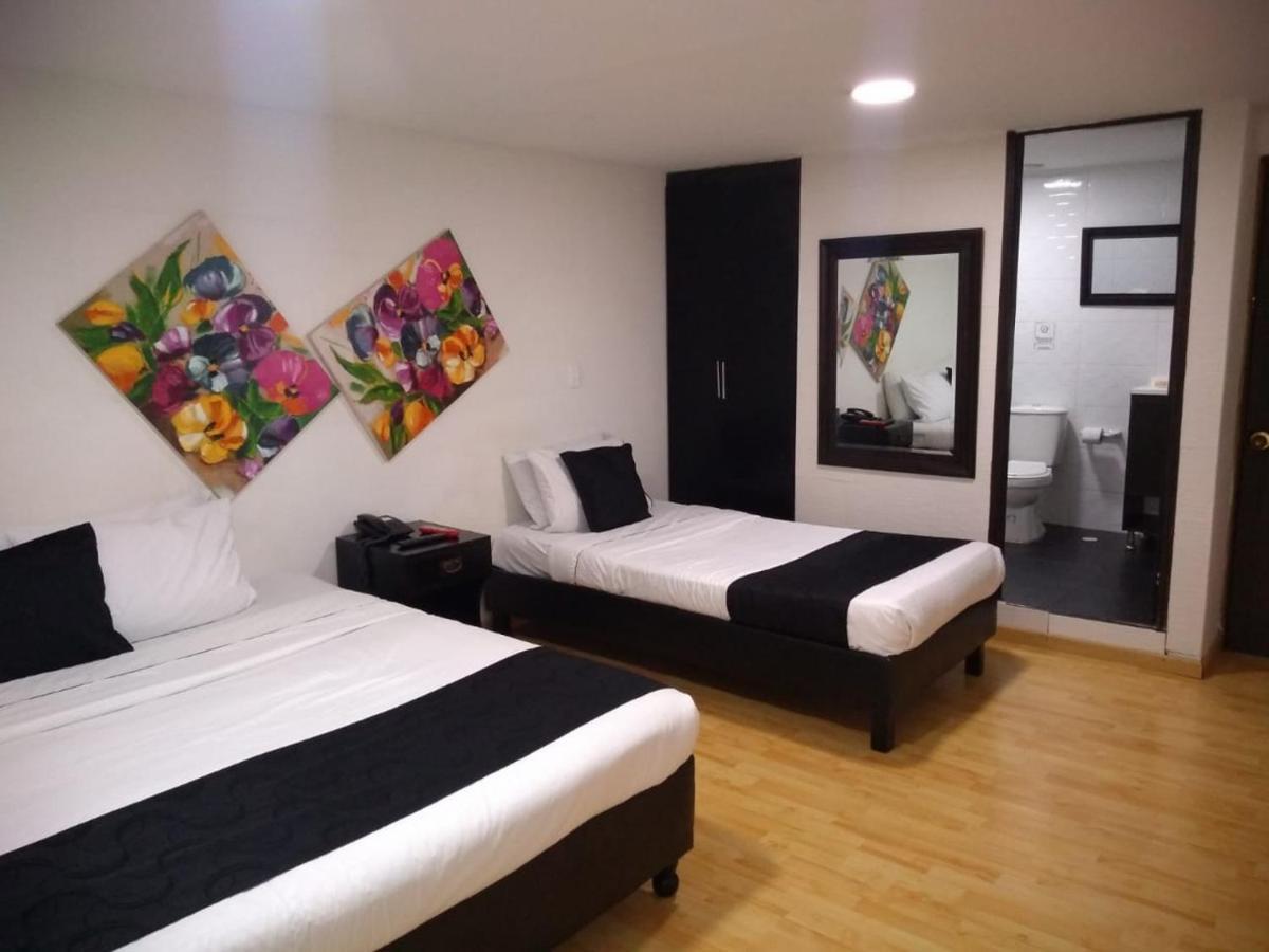 Hotel Santiago Plaza Богота Екстериор снимка