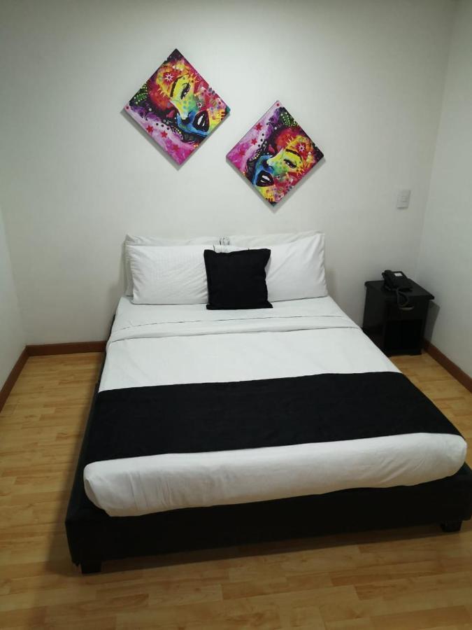 Hotel Santiago Plaza Богота Екстериор снимка