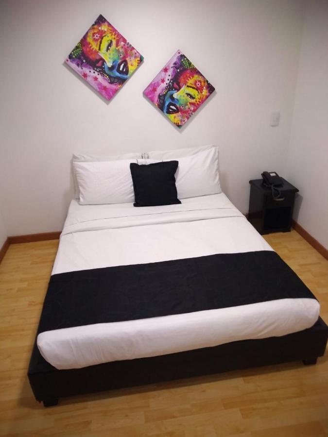 Hotel Santiago Plaza Богота Екстериор снимка