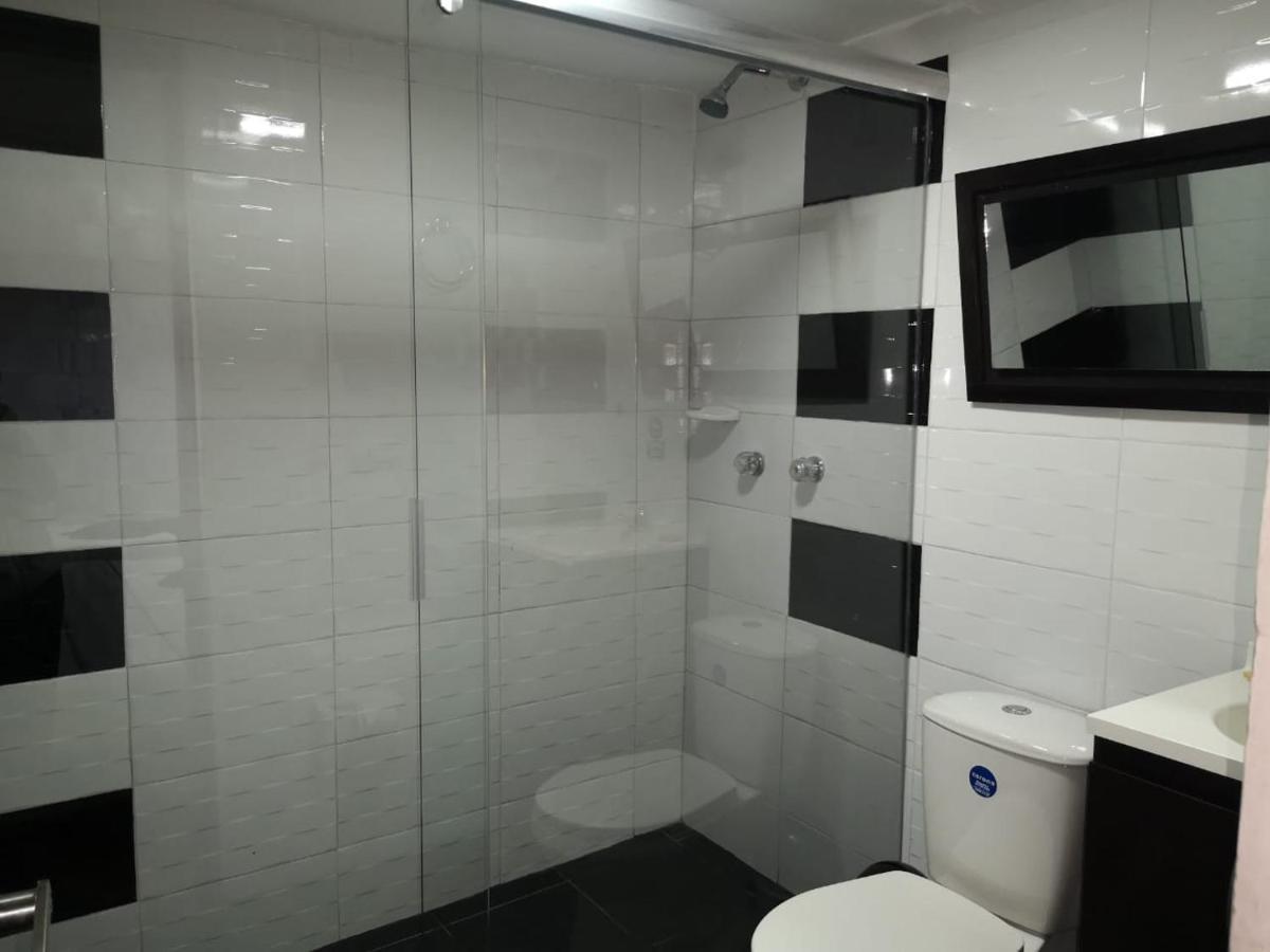 Hotel Santiago Plaza Богота Екстериор снимка