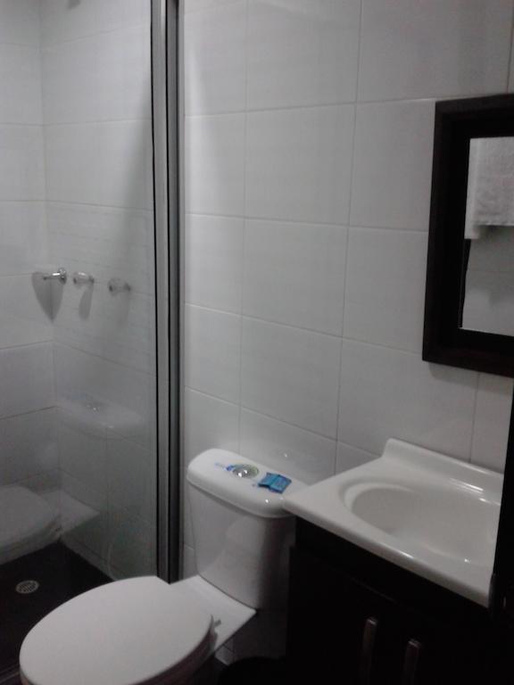 Hotel Santiago Plaza Богота Стая снимка
