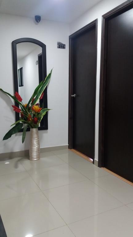 Hotel Santiago Plaza Богота Екстериор снимка
